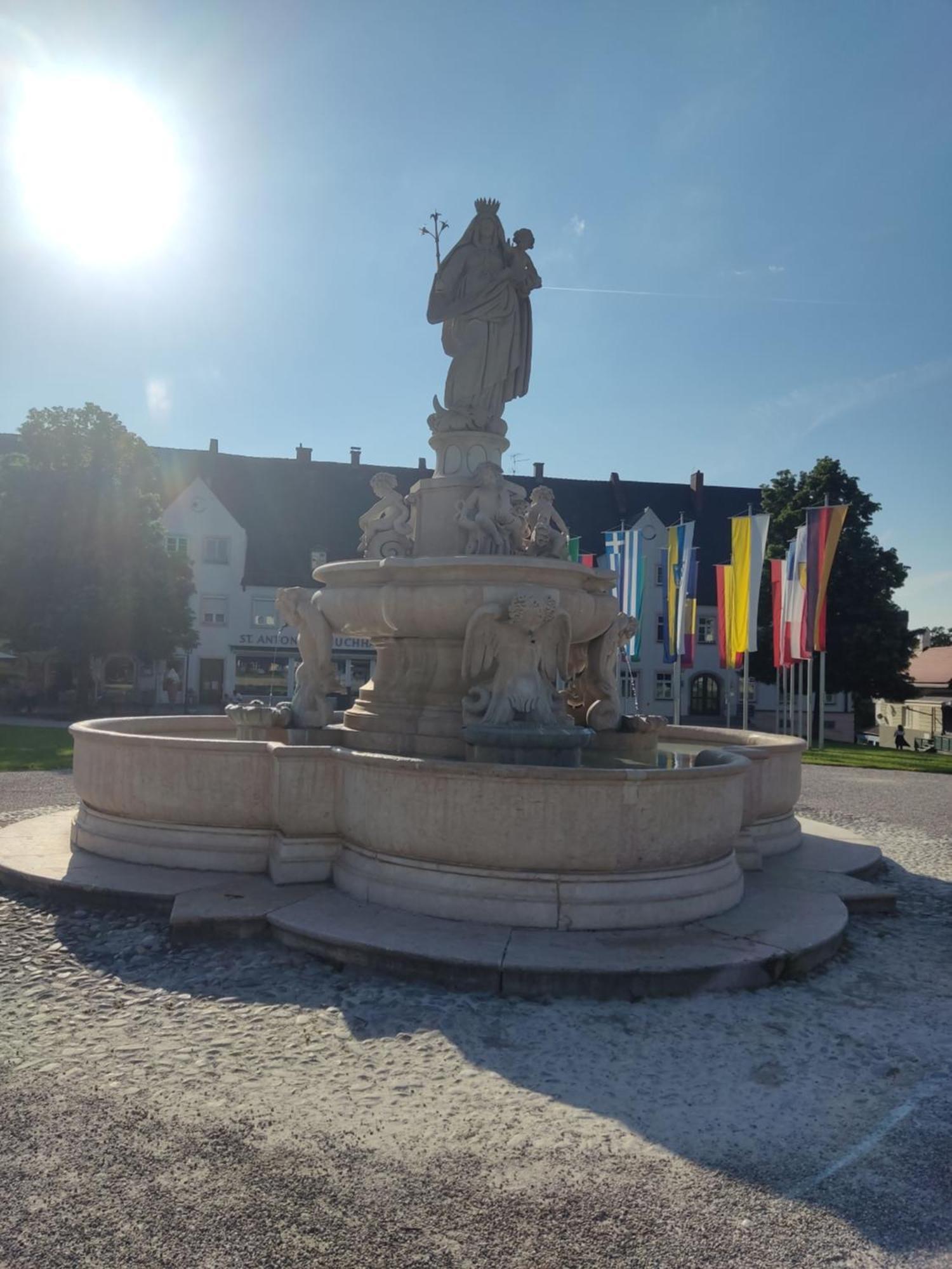 Ferienwohnung Enzian - Naehe Kapellplatz - Oeffentlicher Parkplatz - Aufzug Altötting Exterior foto